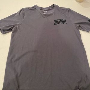 Nike tshirt